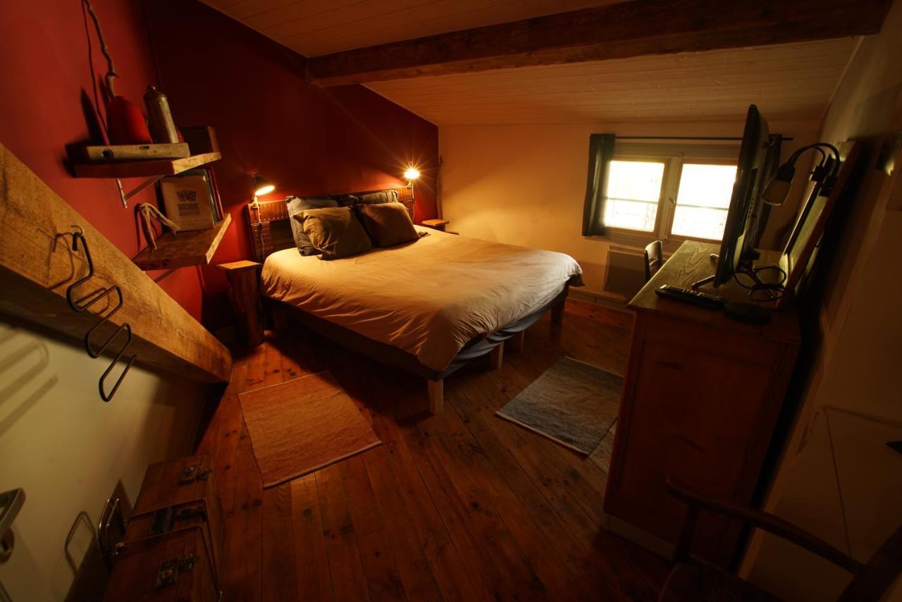 Le Refuge Ceretan, Grand Et Bel Appartement Mansarde En Plein Centre 外观 照片